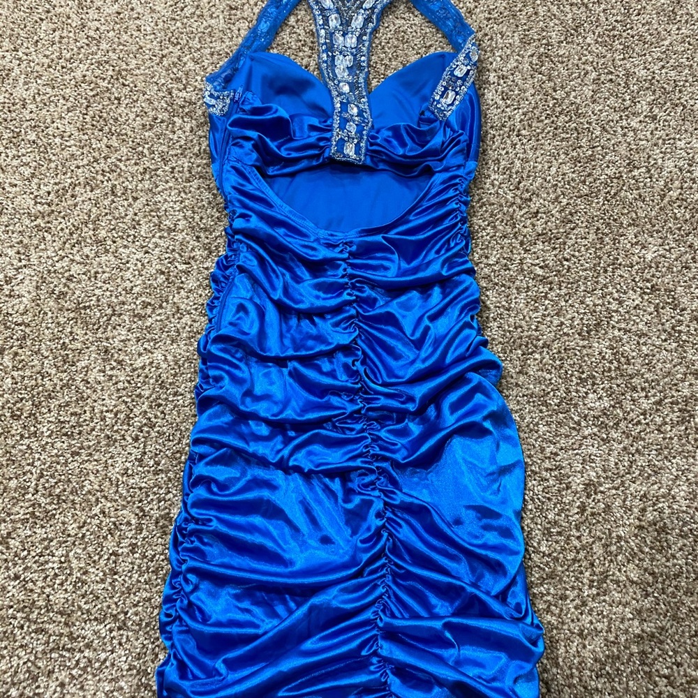 Dress - Picture 2 of 5